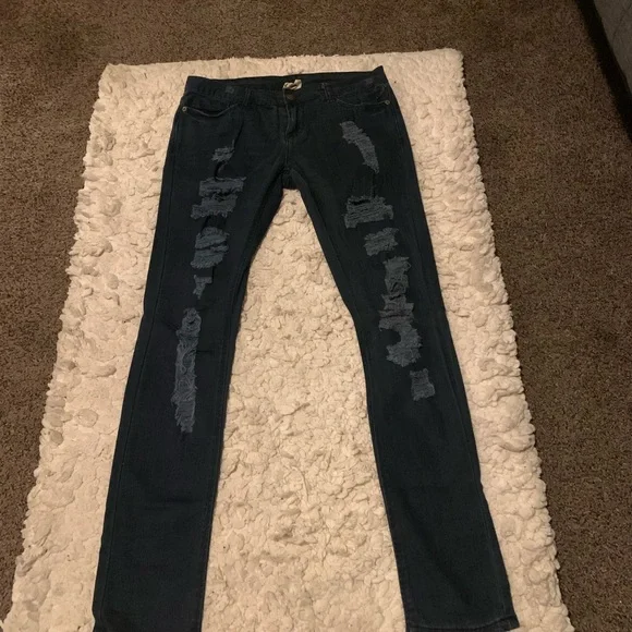 Forever 21 2.1 Women’s Denim Dark Blue Distressed Destroyed Skinny Jeans 28x32 - Picture 2 of 15